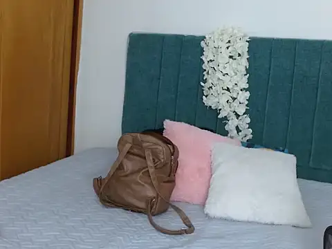 carolinacrus02 online show from January 2026 06:55:02 PM