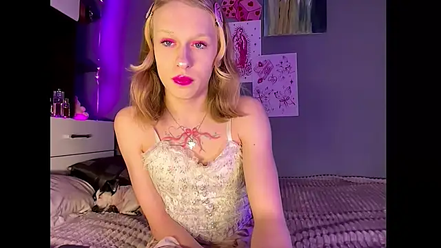 miss barbie111 online show from April 2026 09:42:02 PM