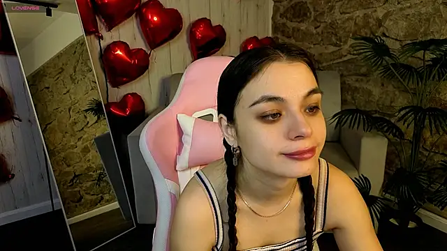 Kim Bless online show from March 2026 01:43:02 AM