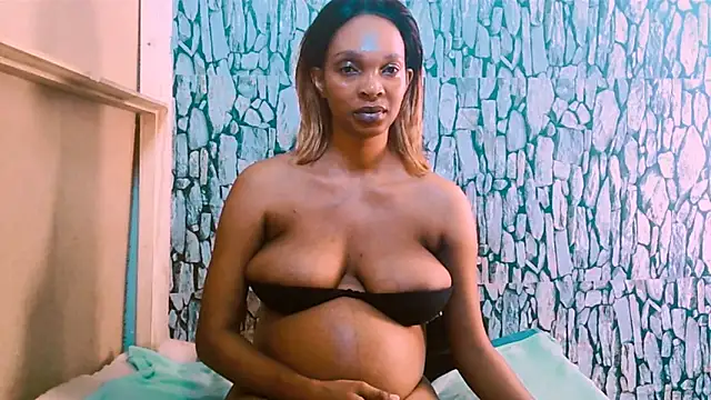 Snapshot of Caramelminxxx1 chatting on March 2026 06:19:02 AM Caramelminxxx1 online show from March 2026 06:19:02 AM