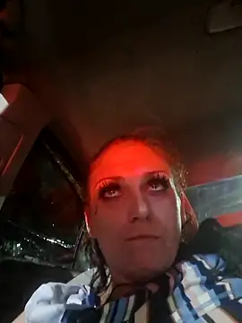 LadySn0w26 online show from April 2026 01:44:01 AM