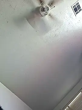 LadySn0w26 online show from April 2026 03:04:02 PM