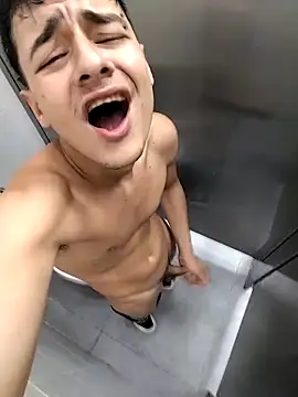 attractive-sexx online show from March 2026 09:41:01 PM