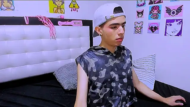 LuanRush  online show from April 2026 07:20:01 PM