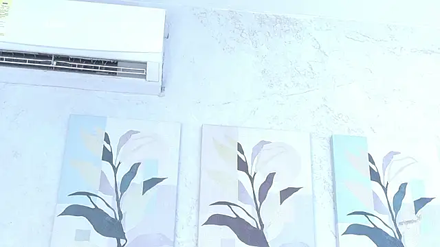 sofia laverde online show from March 2026 06:52:01 PM