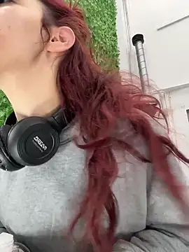 elodie rouge online show from April 2026 11:51:02 AM