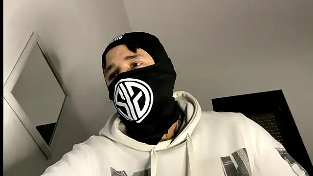 COLOMBIAN20CM online show from March 2026 01:29:02 PM