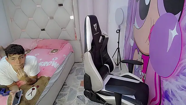 Maxwell boys online show from February 2026 03:07:02 AM