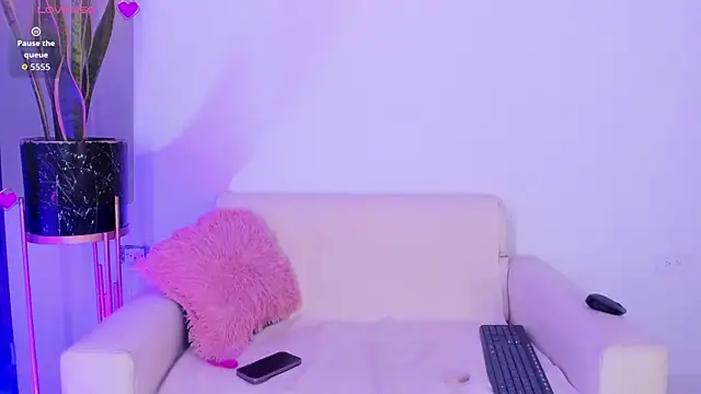 Emma collins01 online show from April 2026 03:43:02 AM