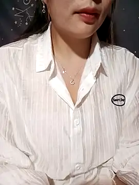 Bling sexy online show from March 2026 01:39:01 PM