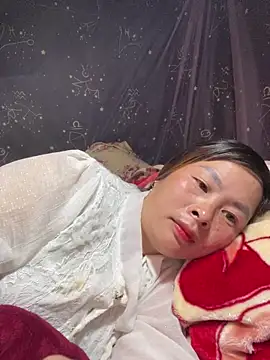 Bling sexy online show from April 2026 11:07:02 PM