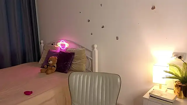 Maily  Trees online show from February 2026 11:28:02 AM