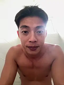 Snapshot of Yooo17 chatting on April 2026 02:55:01 AM Yooo17 online show from April 2026 02:55:01 AM