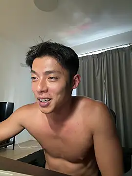 Snapshot of Yooo17 chatting on April 2026 07:35:01 AM Yooo17 online show from April 2026 07:35:01 AM