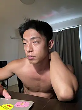 Snapshot of Yooo17 chatting on April 2026 08:15:02 AM Yooo17 online show from April 2026 08:15:02 AM