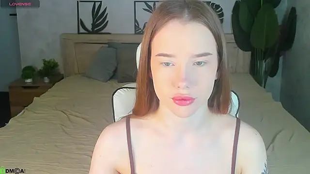 Nicole Vasquez online show from April 2026 01:06:02 AM