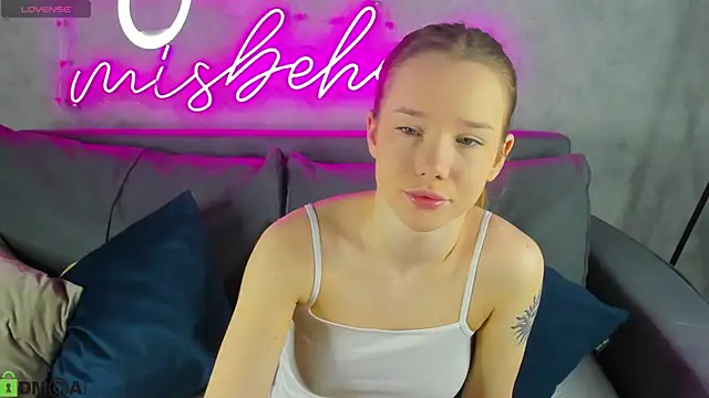 Nicole Vasquez online show from April 2026 01:07:01 AM