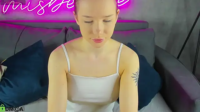 Nicole Vasquez online show from April 2026 01:42:02 AM