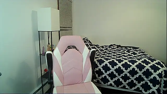 VanFairy526 online show from March 2026 09:36:02 AM