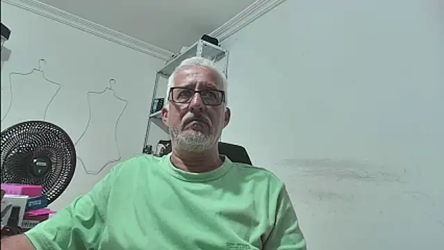 ceniizo1024 online show from May 2026 02:46:01 PM