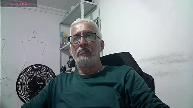 ceniizo1024 online show from June 2026 11:42:01 PM