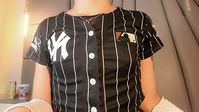 Miss-Saraii online show from March 2026 08:52:01 PM