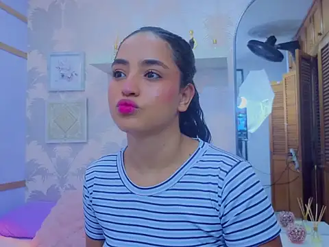 Emma Thompssonn online show from March 2026 11:47:01 AM