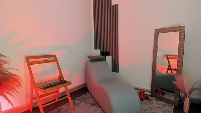 fransheskarossi online show from February 2026 12:00:01 PM