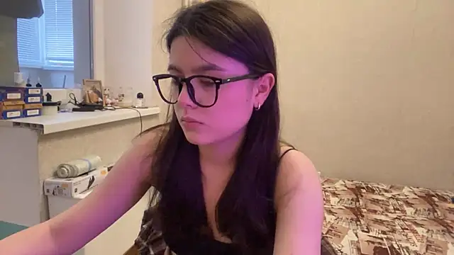 Snapshot of SaintMari chatting on June 2026 02:21:02 PM SaintMari online show from June 2026 02:21:02 PM