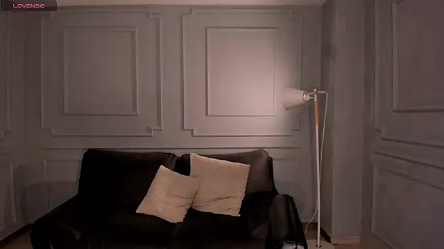 MilaVelvet  online show from April 2026 12:16:02 PM