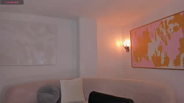 BellaThompsonX online show from April 2026 11:40:02 PM