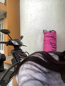 StrawberryPink  online show from February 2026 11:32:02 AM