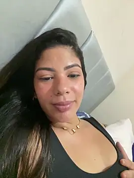 paola oliveira online show from February 2026 01:10:01 PM