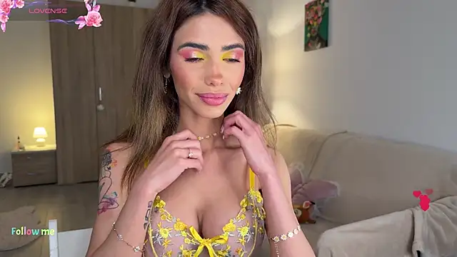 Snapshot of AyanaLys chatting on May 2026 03:50:01 PM AyanaLys online show from May 2026 03:50:01 PM