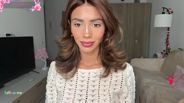 Snapshot of AyanaLys chatting on May 2026 01:50:02 PM AyanaLys online show from May 2026 01:50:02 PM