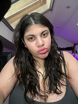 MinaKhalina online show from May 2026 12:12:02 PM