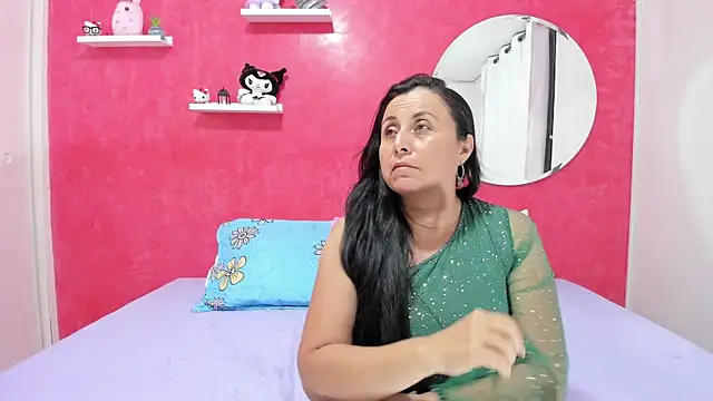 Amanda Cooper online show from January 2026 06:01:01 PM