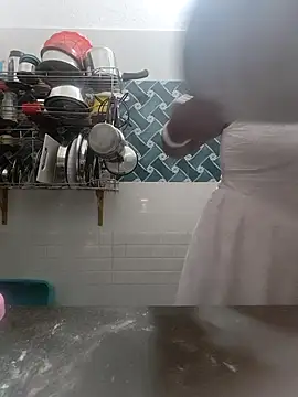 Hot-Tinaa online show from March 2026 04:51:02 PM