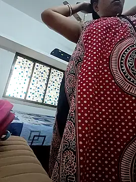 Hot-Tinaa online show from April 2026 03:09:01 AM