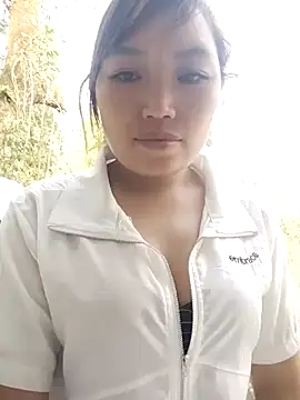 lia-coy online show from April 2026 12:05:01 AM