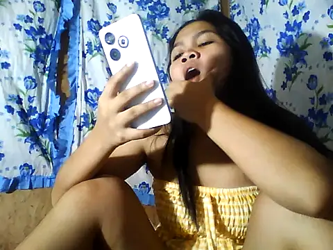 Snapshot of PinaySkinnyJust18 chatting on July 2026 10:10:01 AM PinaySkinnyJust18 online show from July 2026 10:10:01 AM