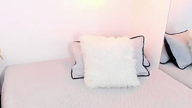 annarosse  online show from April 2026 12:08:02 PM