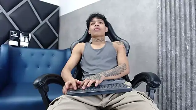 Dogan Renzo0 online show from February 2026 08:01:02 PM