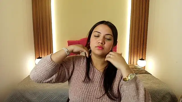 IvonneRoss  online show from April 2026 01:03:01 PM