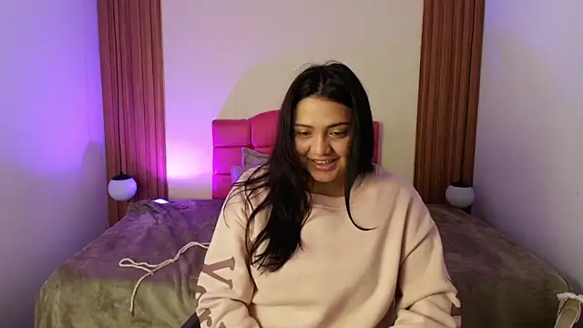 IvonneRoss  online show from June 2026 12:33:01 PM