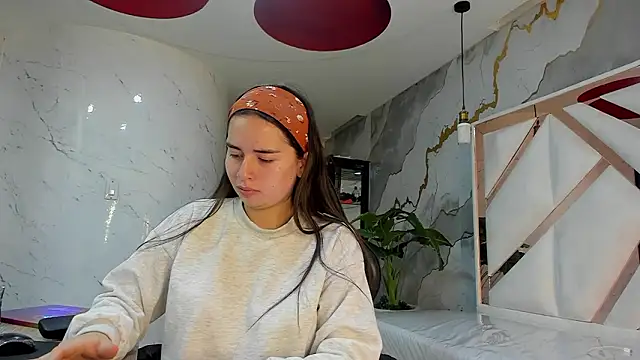 Qetsyah tf online show from February 2026 01:32:02 PM