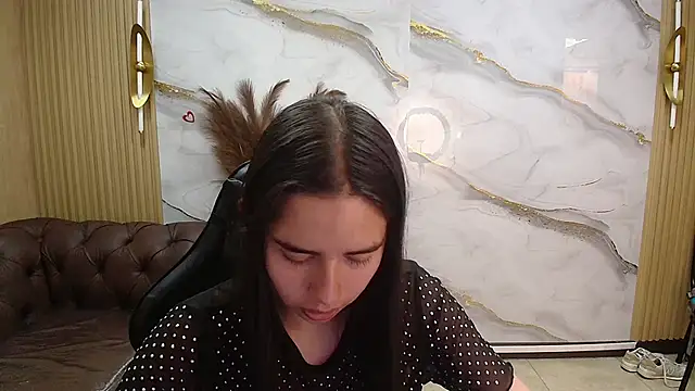 Qetsyah tf online show from April 2026 07:07:02 PM