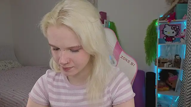 Mia WaterFall online show from April 2026 03:35:02 AM