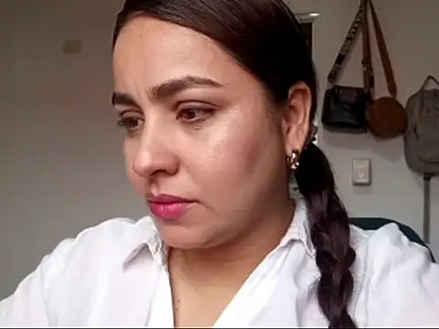 lunitahoney13 online show from February 2026 12:49:01 PM