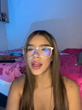 BellaMoon  online show from April 2026 07:36:02 PM